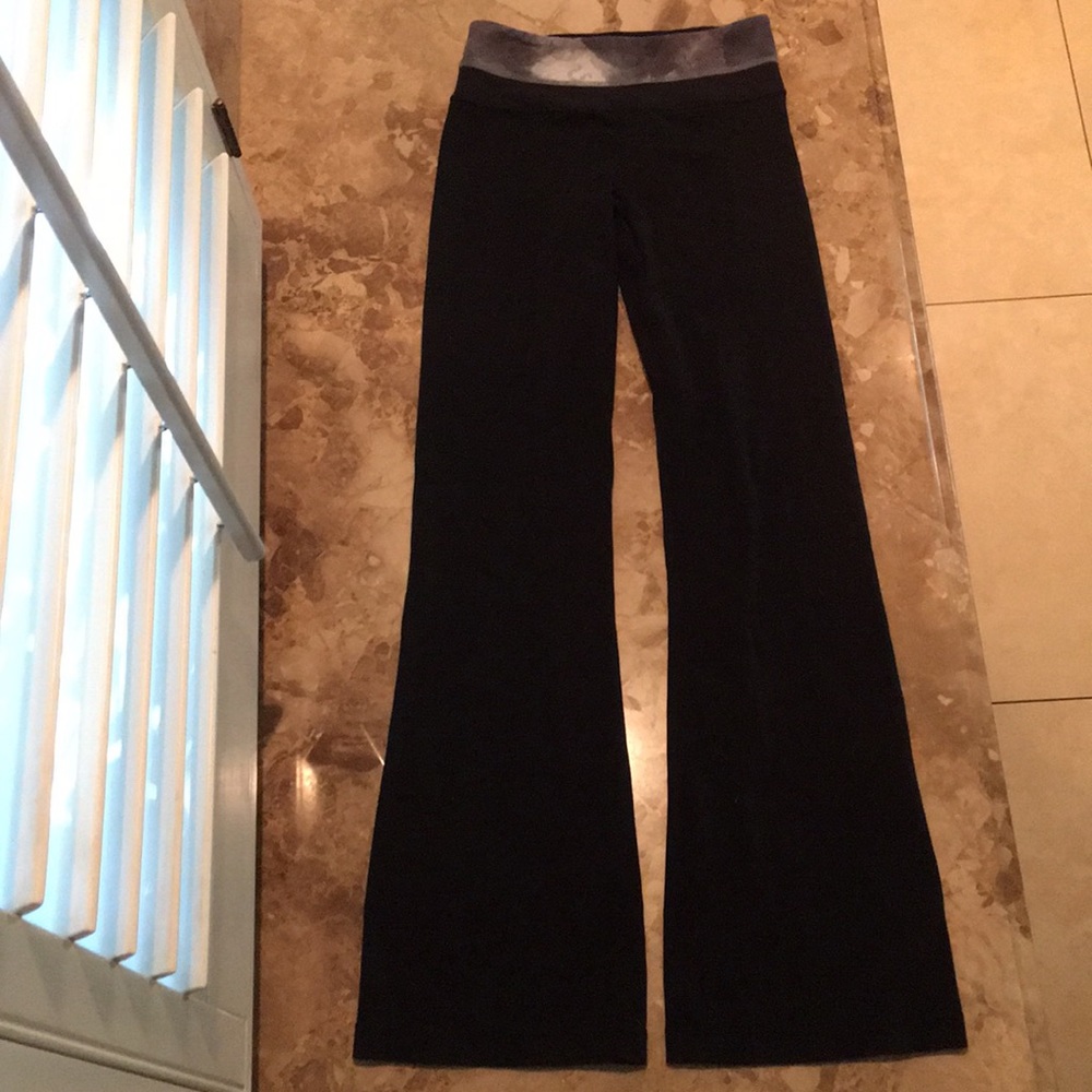 Lululemon Groove pants color black. Size 2.